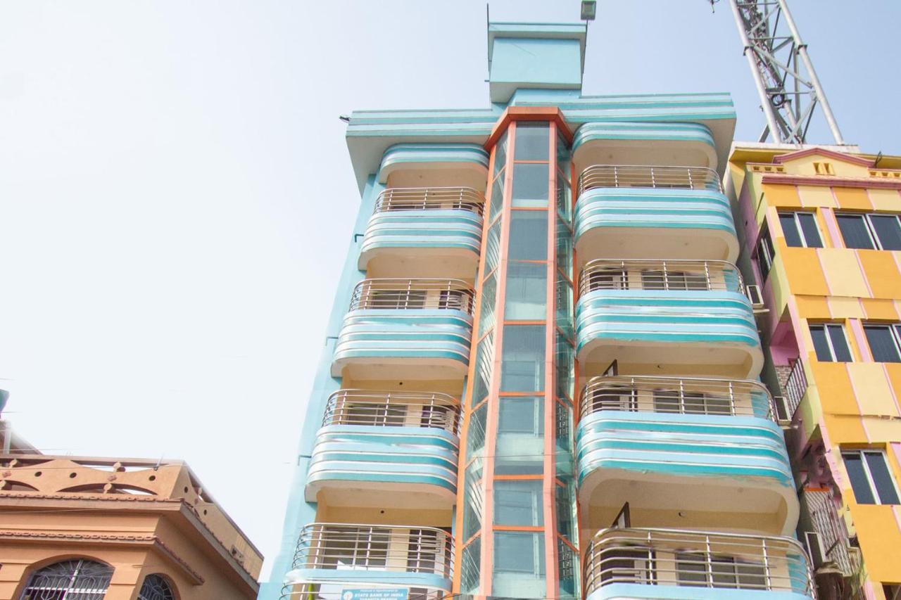 Capital O 67892 Hotel Sujata Tarapith Zewnętrze zdjęcie