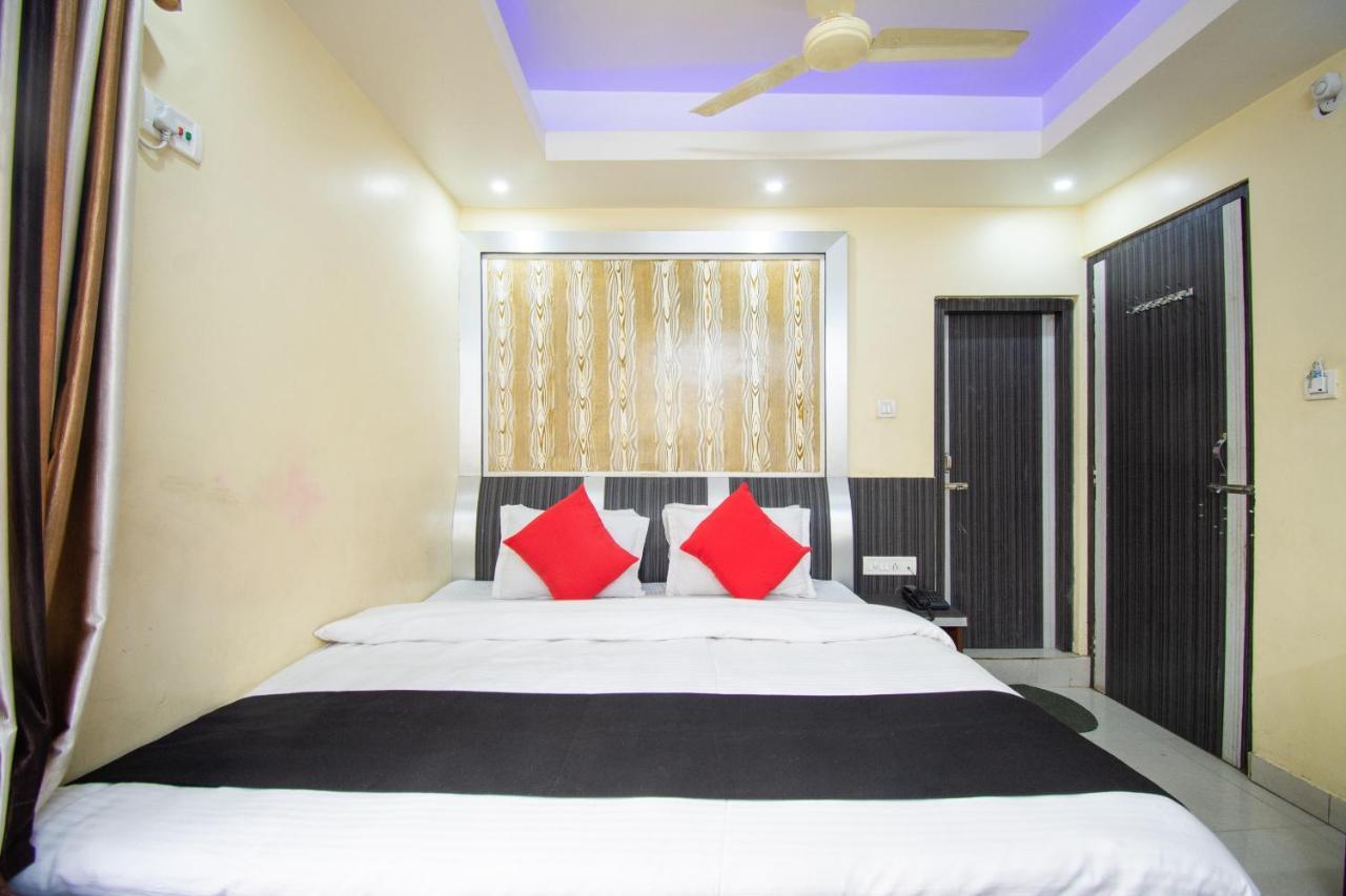 Capital O 67892 Hotel Sujata Tarapith Zewnętrze zdjęcie